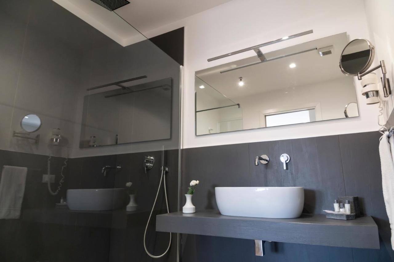 Ruggero Settimo - Room & Suite Palermo Exterior photo